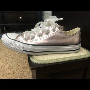 Rose metallic Converses